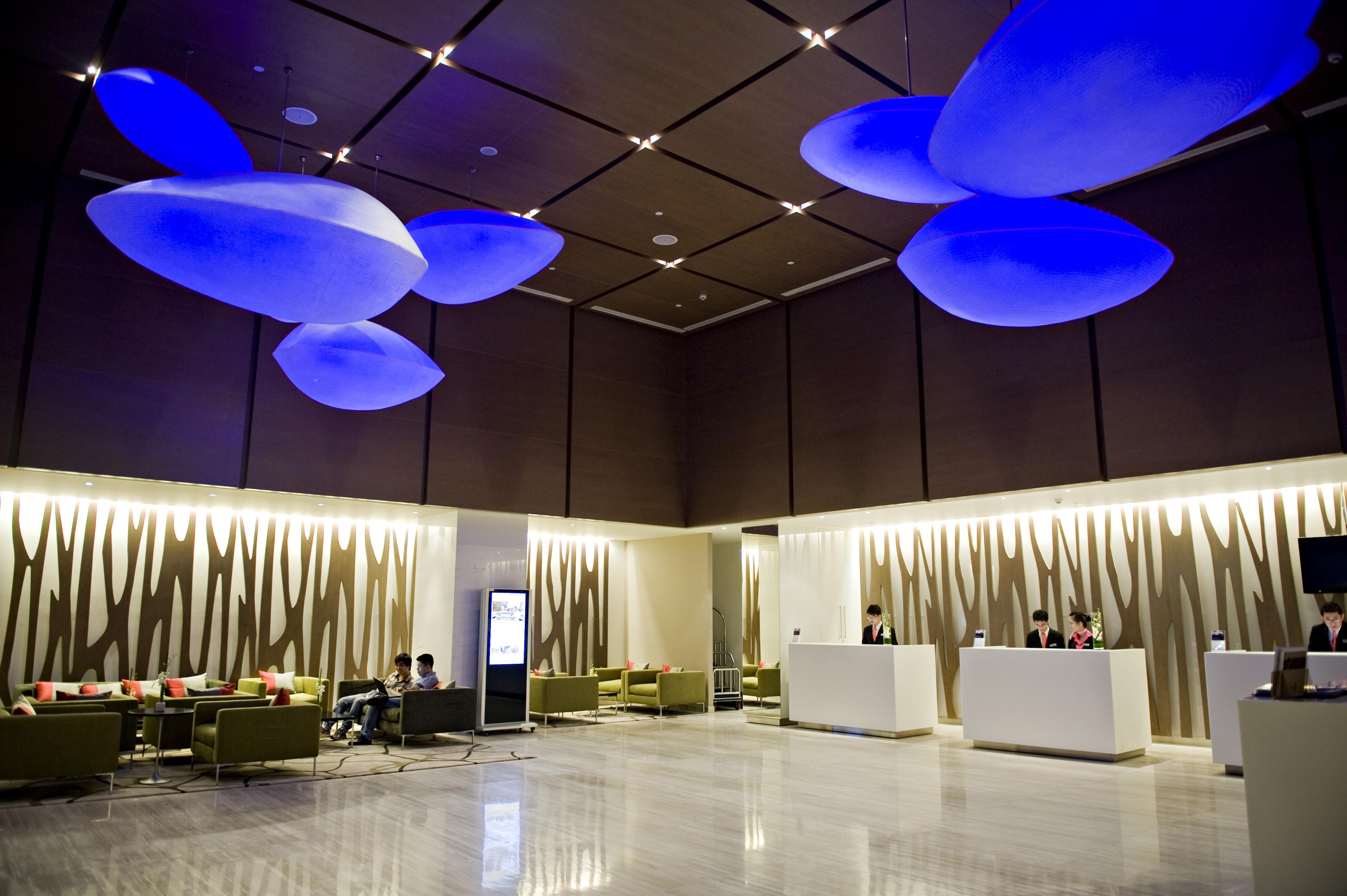 Novotel Saigon Centre - Valentine Package Offer Available 4* Hô Chi Minh-Ville