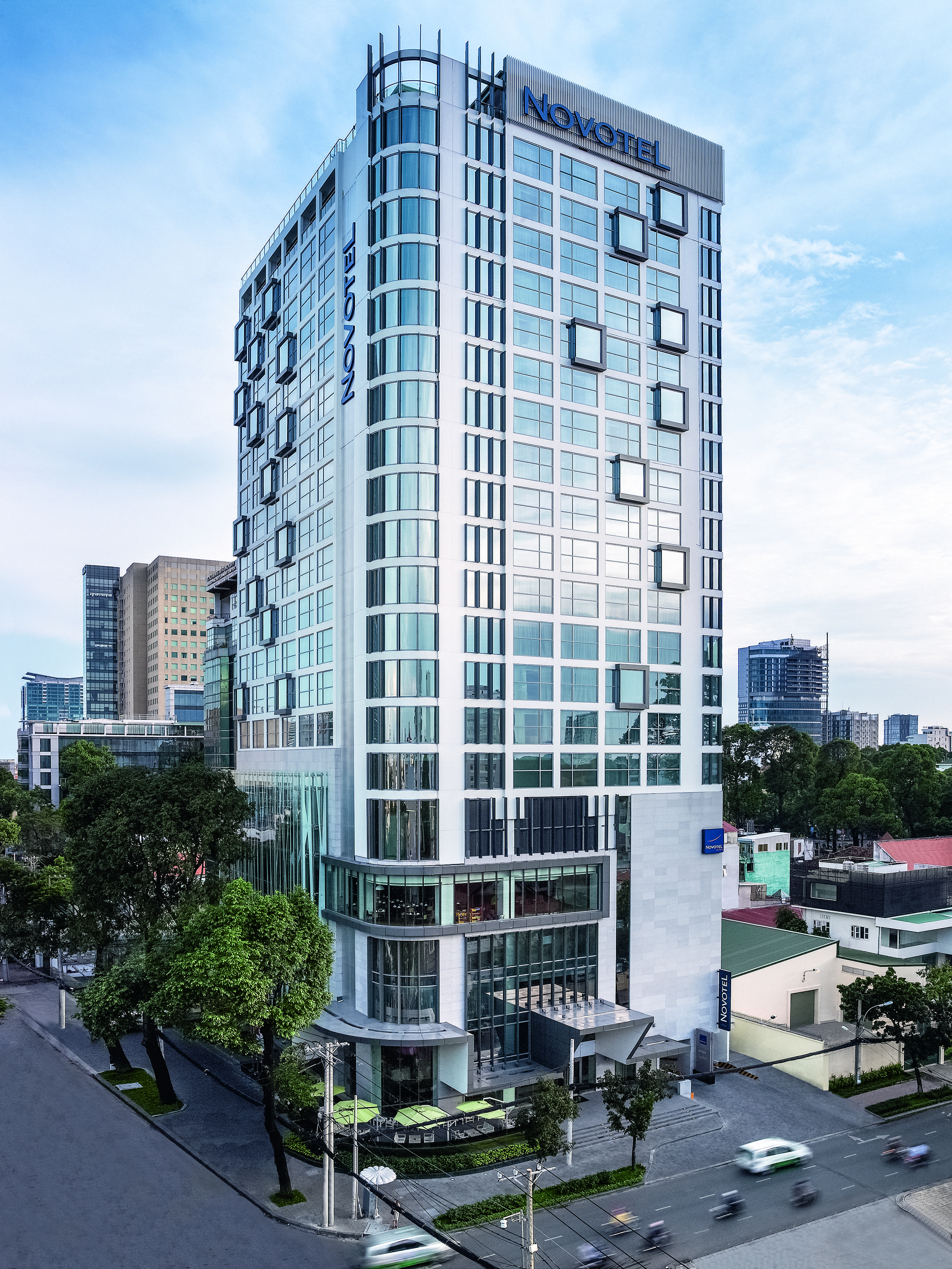 Hotel Novotel Saigon Centre - Valentine Package Offer Available 4*