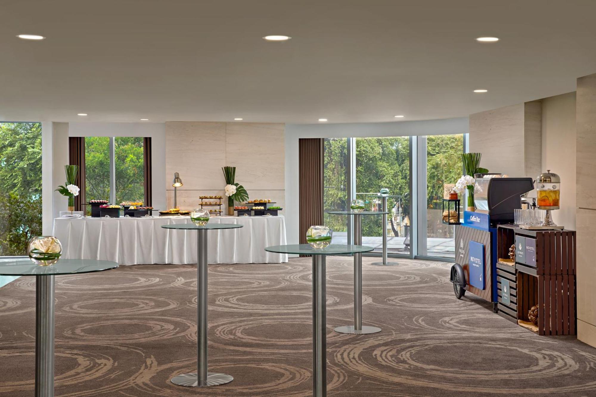 Hotel Novotel Saigon Centre - Valentine Package Offer Available