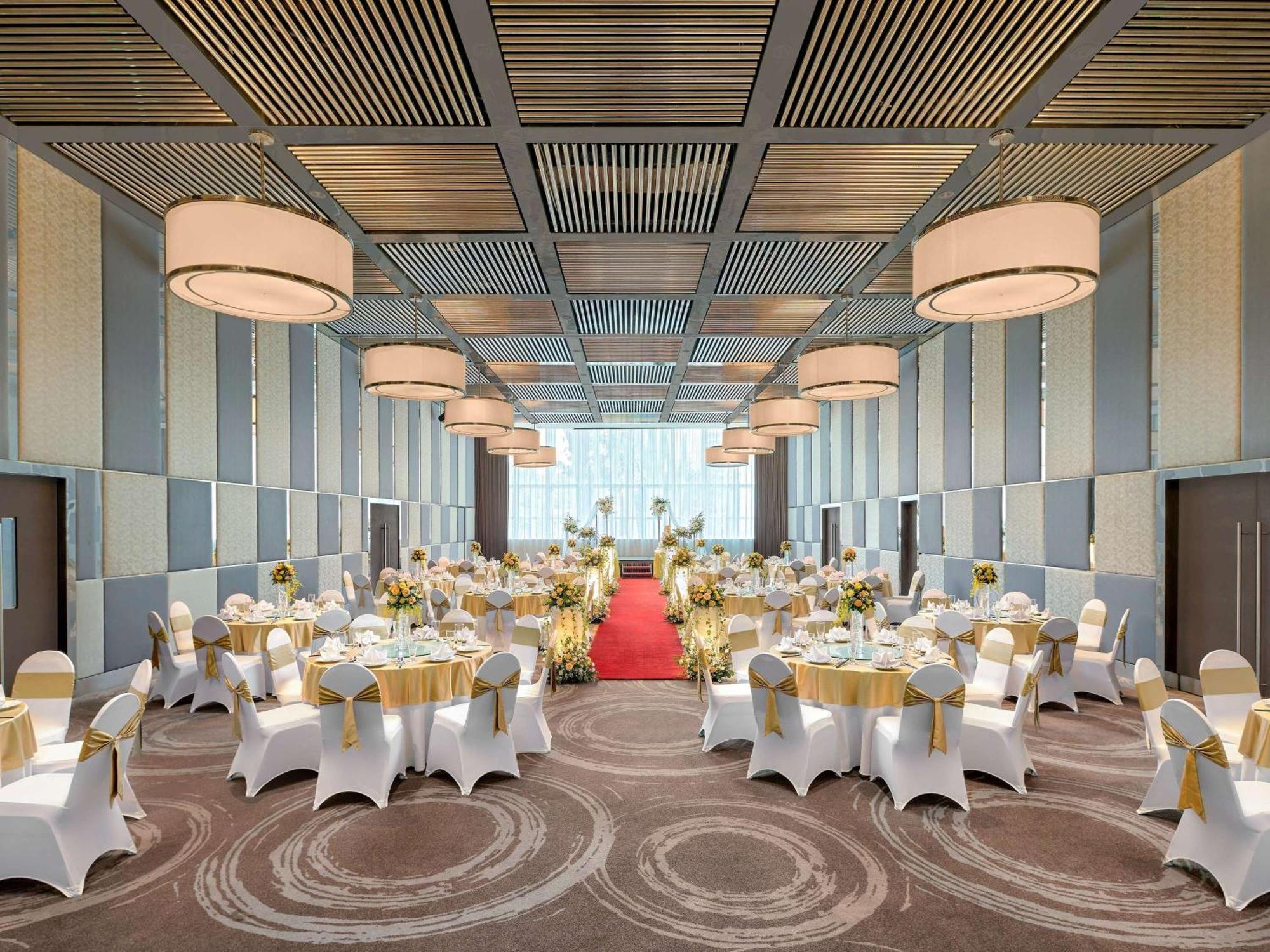 Novotel Saigon Centre - Valentine Package Offer Available Hotel 4*